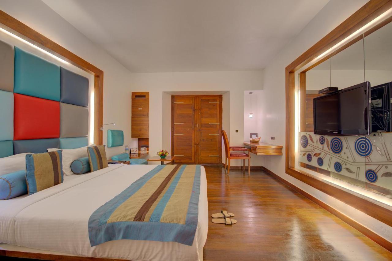 Hotel The Promenade Puducherry Zewnętrze zdjęcie